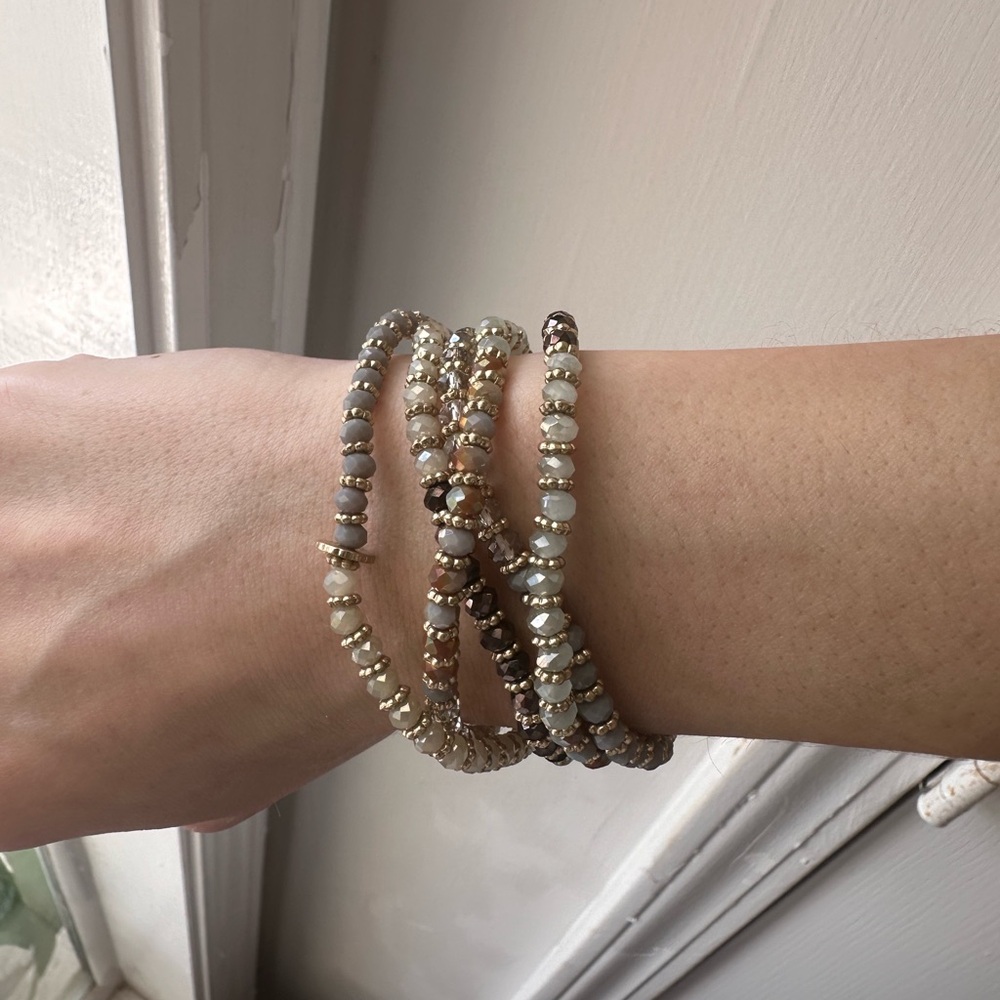 Beaded necklace, chocker, or bracelet